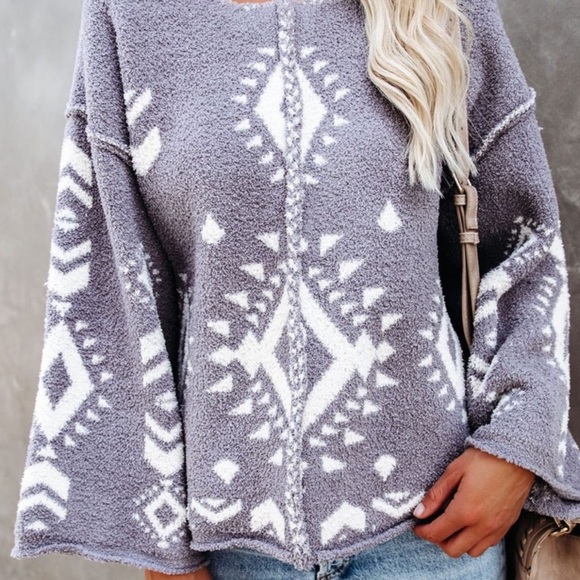 NWT Aztec Print Plush Cozy Chenille Sweater Long Sleeves Comfy - Picture 9 of 11